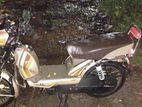 TVS XL 100 2025