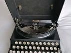 typewriter machine