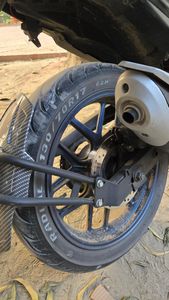 130/70r17 Cst Rear Tyre for Sale