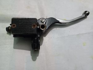 বাইকের হাইড্রোলিক ব্রেক সিস্টেমের অরিজিনাল মাস্টার সিলিন্ডার for Sale