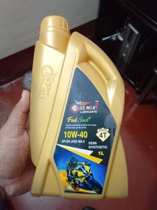 বাইকের ইঞ্জিন অয়েল for Sale