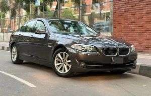 BMW 5 Series 520D With Sunroof 2011 for Sale