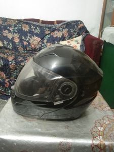 ব্যবহৃত হেলমেট প্রায় নতুনের মতো, বক্সো সহ for Sale