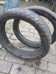 ডিসকভার ১২৫ সিসির পুরাতন ব্যবহৃত টায়ার টিউব সহ for Sale