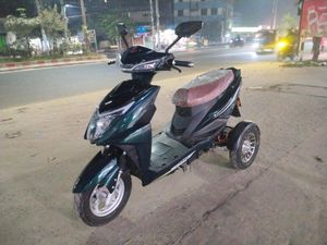 Exploit WD E-Bike তিন চাকা থ্রি হুইলার 2026 for Sale