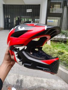 Full Face Helmet For Sycle, Fresh Like New for Sale