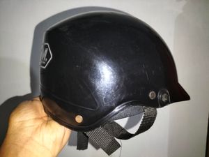 হেলমেট বিক্রি হবে for Sale