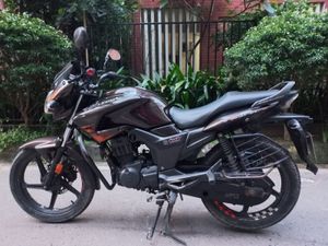 Hero Hunk ১০ বছর ট্যাক্স টোকেন 2018 for Sale