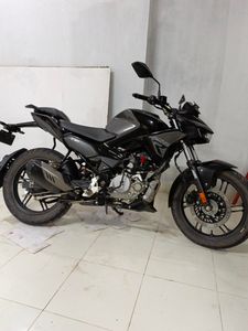Hero Xtreme Sports মাএ ৪ মাস বয়স 2025 for Sale