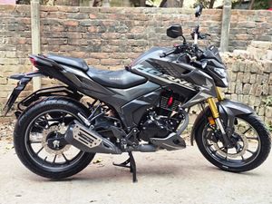 Honda Hornet 2.0 Fi ABS প্রথম মালিক 2025 for Sale