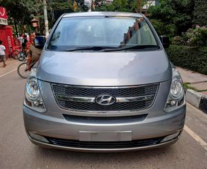 Hyundai H1 COLOR GERY 2015 for Sale