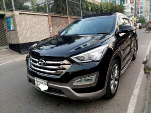 Hyundai Santa Fe fully loaded 2015 for Sale