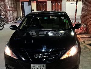 Hyundai Sonata সানরুফ–মুনরুফসহ 2011 for Sale
