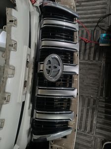 land Cruiser prado tx 2014 back light available. for Sale
