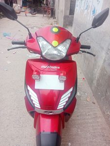 Mahindra Gusto . 2015 for Sale