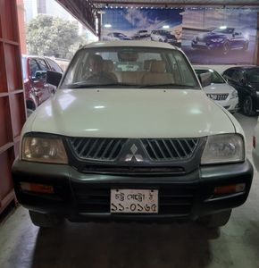 Mitsubishi l200 Double Cabin 2005 for Sale