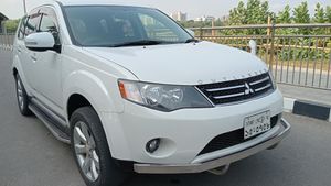 Mitsubishi Outlandar . 2012 for Sale