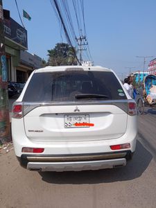 Mitsubishi Outlandar octan drive 2013 for Sale
