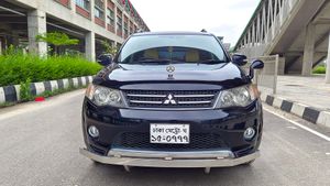 Mitsubishi Outlandar With 7 Seater 2010 for Sale