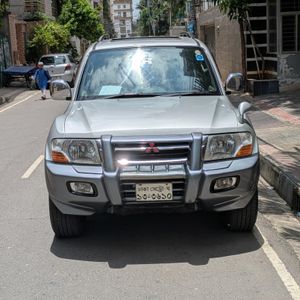 Mitsubishi Pajero MILLINUM SHAPE. 2002 for Sale