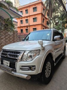 Mitsubishi Pajero V6 2009 for Sale