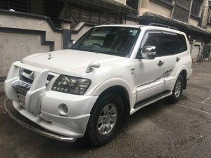 Mitsubishi Pajero v6-Full Fresh 2004 for Sale
