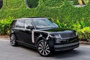 Range Rover Vogue SV SERENITY P460E 2025 for Sale