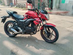 Suzuki Gixxer Dual Tone 2017 for Sale