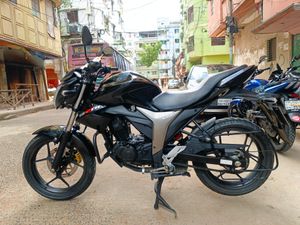 Suzuki Gixxer Monotone black 2023 for Sale