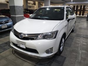 Toyota Axio HYBRID 2014 for Sale