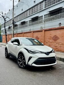 Toyota C-HR G LED Pearl 2020 for Sale