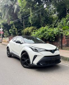 Toyota C-HR G Mode Nero Two Tone 2020 for Sale