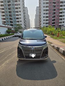 Toyota Esquire GI Premium 2018 for Sale