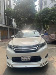 Toyota Harrier 2017 Advance Premium for Sale