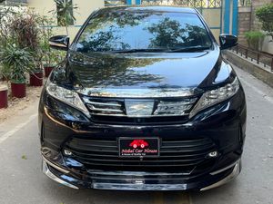 Toyota Harrier Advance Premium 2017 for Sale