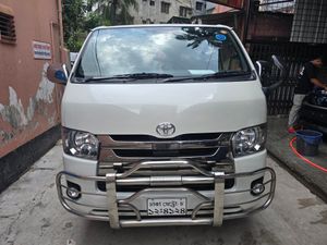 Toyota Hiace ব্যাংক লোন সহ বিক্রি 2018 for Sale