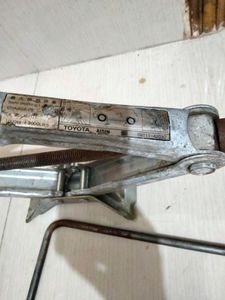 Toyota Jack lift Original for Sale
