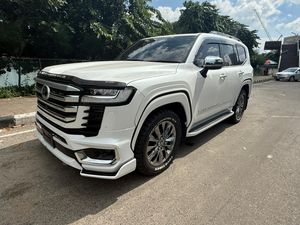 Toyota Land Cruiser ZX LC300 JDM 2022 for Sale