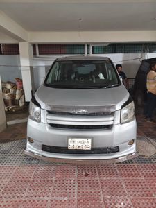 Toyota Noah 2009 for Sale