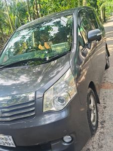 Toyota Noah 2011 for Sale