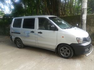 Toyota Noah GL 2005 for Sale