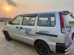 Toyota Noah KR42 GL 2006 for Sale
