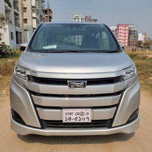 Toyota Noah লোন সহ নিতে পারবেন 2021 for Sale