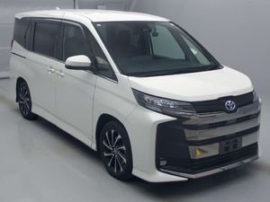 Toyota Noah S-Z Hybrid Pearl 2023 for Sale