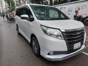 Toyota Noah Si, OCTANE 2014 for Sale