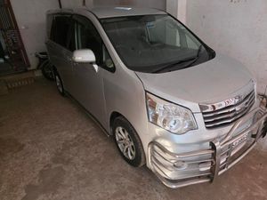 Toyota Noah . 2010 for Sale