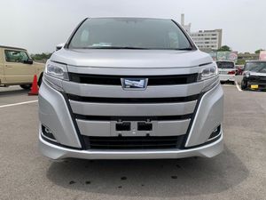 Toyota Noah X HYBRID SILVER 2021 for Sale