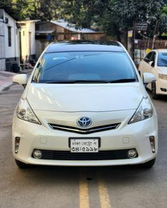 Toyota Prius ALPHA PANO-MOONROOF 2013 for Sale