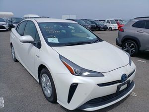 Toyota Prius S Safety Plus 4.5 B 2019 for Sale