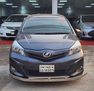 Toyota Vitz 1000cc 2011 for Sale